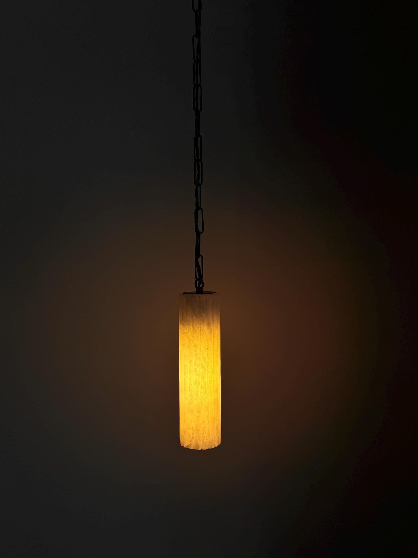Handmade Fluted Alabaster Pendant Light – Solid Brass Chain Ceiling Fixture - optimized image