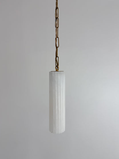 Handmade Fluted Alabaster Pendant Light – Solid Brass Chain Ceiling Fixture - optimized image