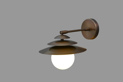 Retro Industrial Brass Wall Sconce: Stylish - optimized image