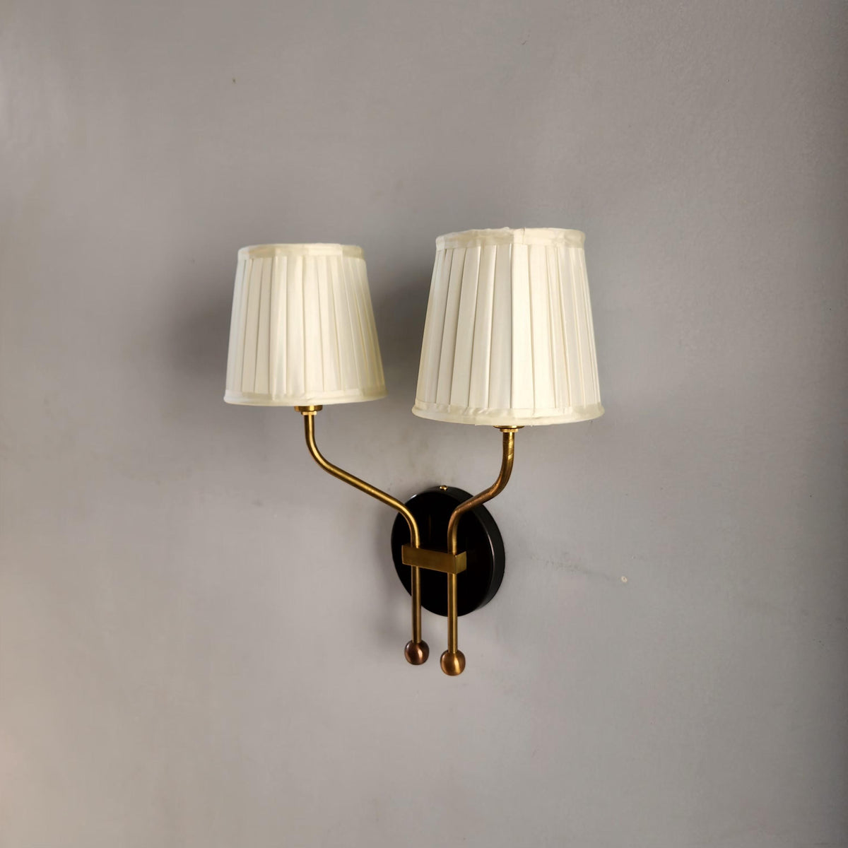Illuminate in Style: Vintage-Inspired Double Arm Wall Sconce - optimized image