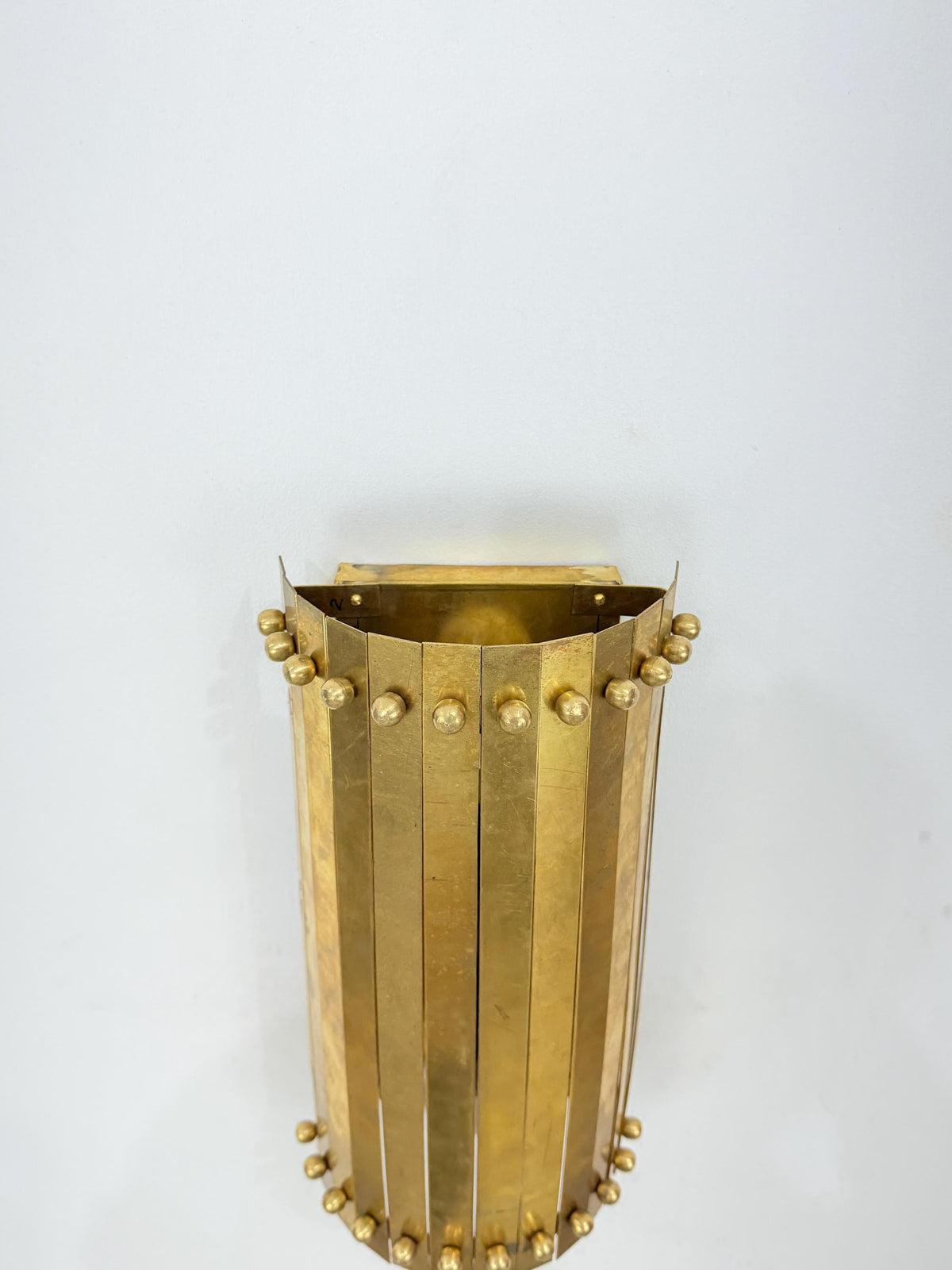 Riveted Brass Wall Sconce Handmade Modern Brass Light Fixture for Bedroom, Hallway, Bathroom & Entryway Decor - optimized image