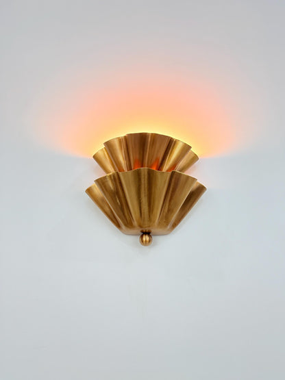 Scalloped Brass Half Flower Wall Sconce Handmade Shell Wall Light Fixture for Bedroom, Hallway, Bathroom & Entryway Decor - optimized image
