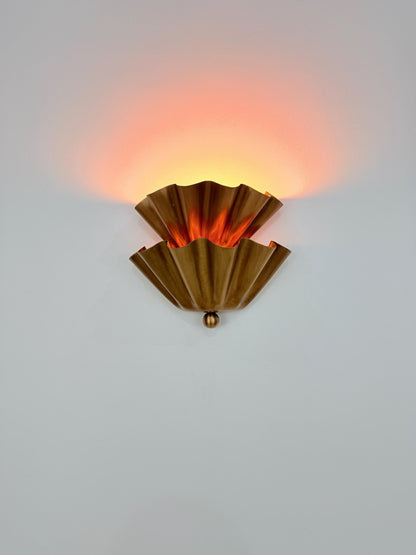 Scalloped Brass Half Flower Wall Sconce Handmade Shell Wall Light Fixture for Bedroom, Hallway, Bathroom & Entryway Decor - optimized image